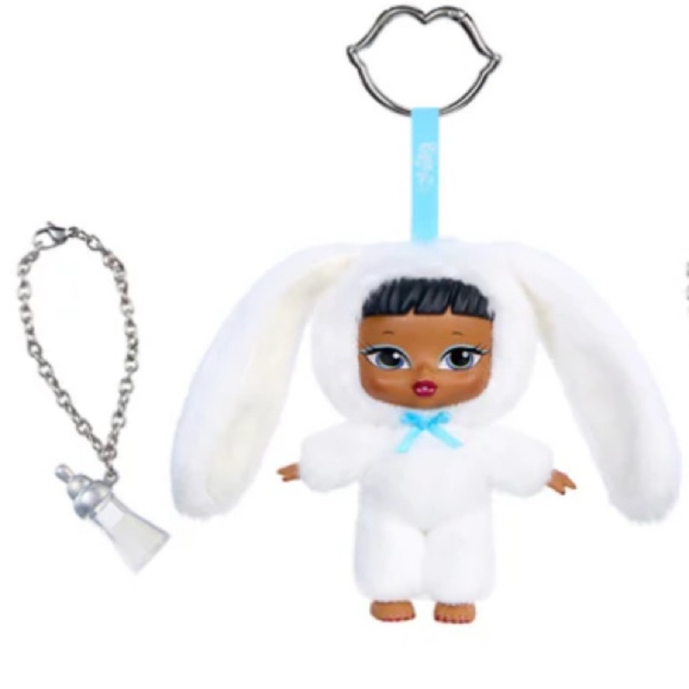 BRATZ BRATZIEZ ICONZ SERIEZ PLUSH KEYCHAIN BLIND BOX SASHA BUNNY BOO